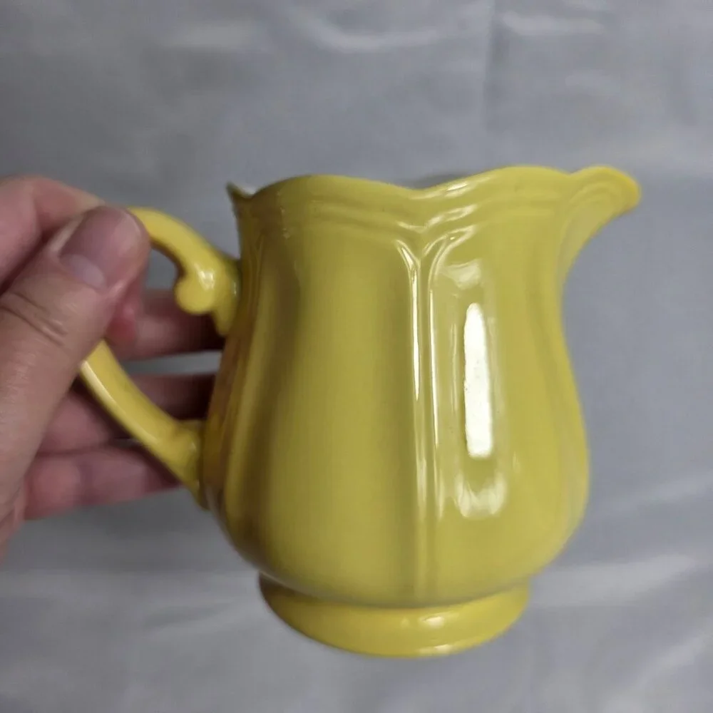 ONE Federalist by Sears Buttercup Creamer Yellow Scalloped Edge No Trim